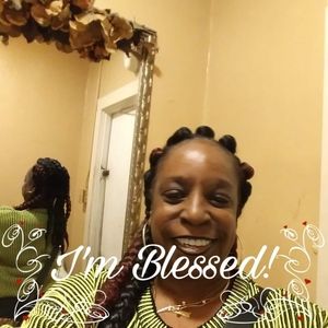 Meet your Posher, Loretta